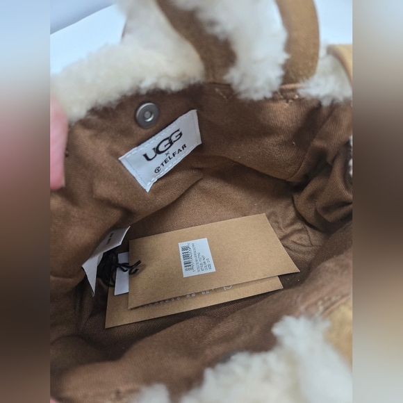 Ugg and Telfar Small Reverse Shopper - Picture 5 of 8